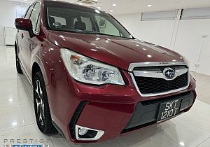 Subaru Forester 2.0XT Turbo CVT 4WD Sunroof 2015 Red Rear Entertainment
